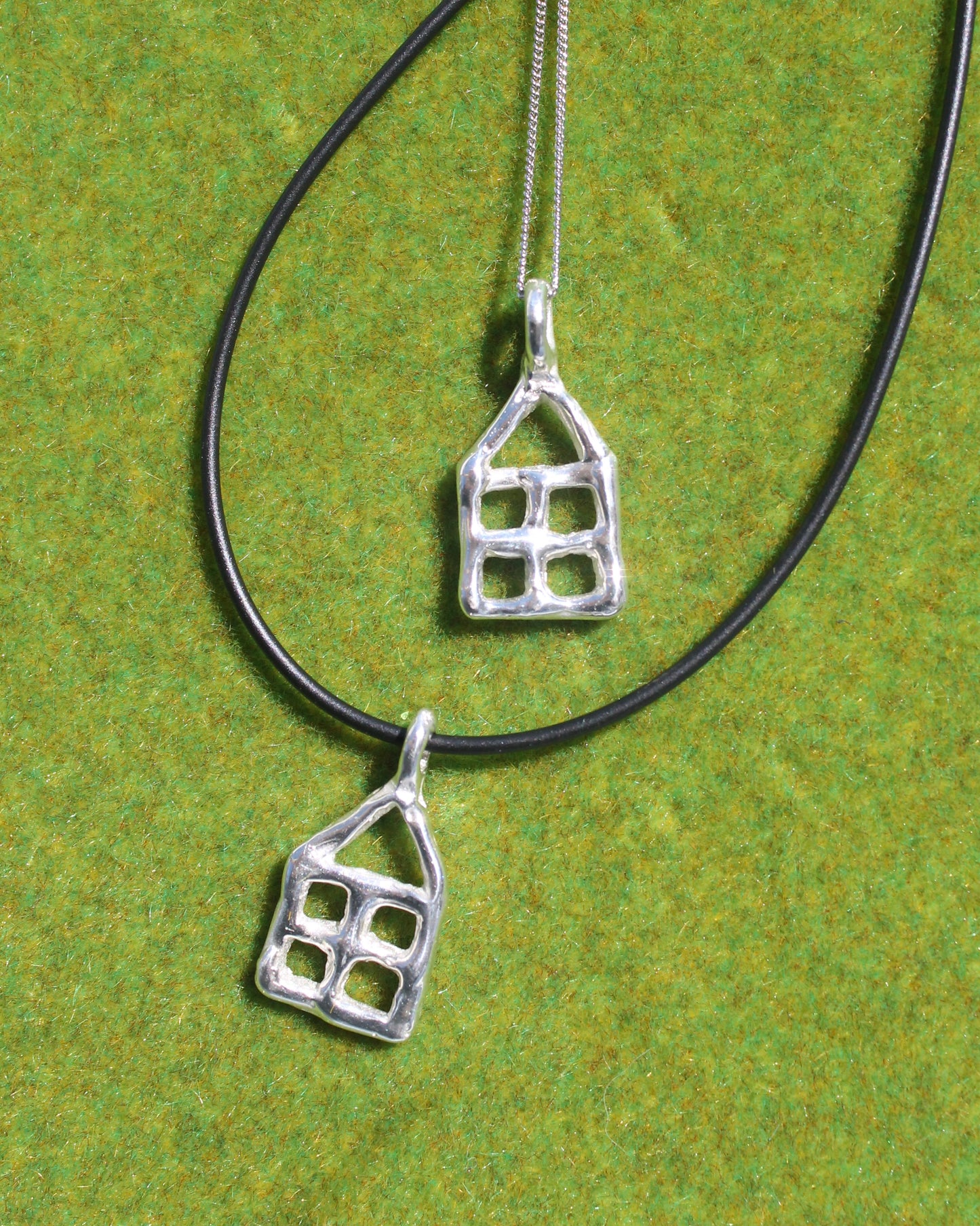 HOUSE PENDANT