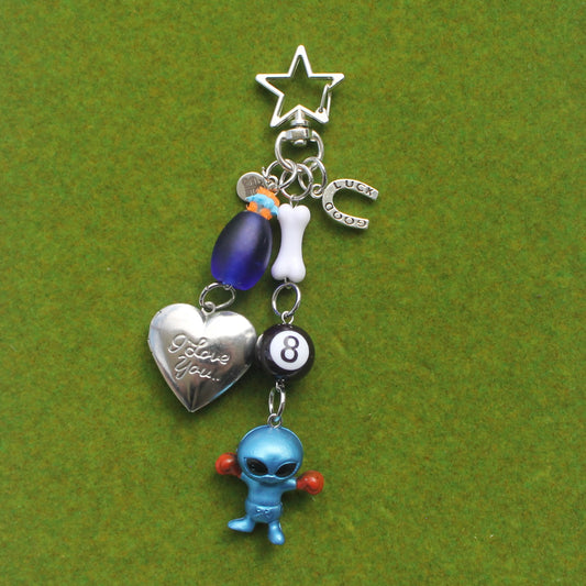 ALIEN LOCKET