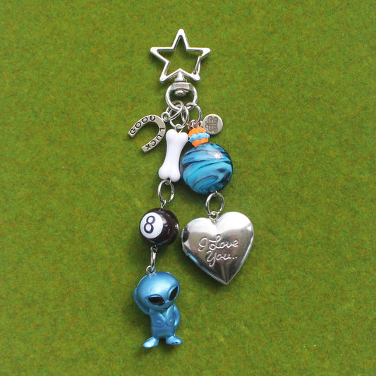 ALIEN LOCKET