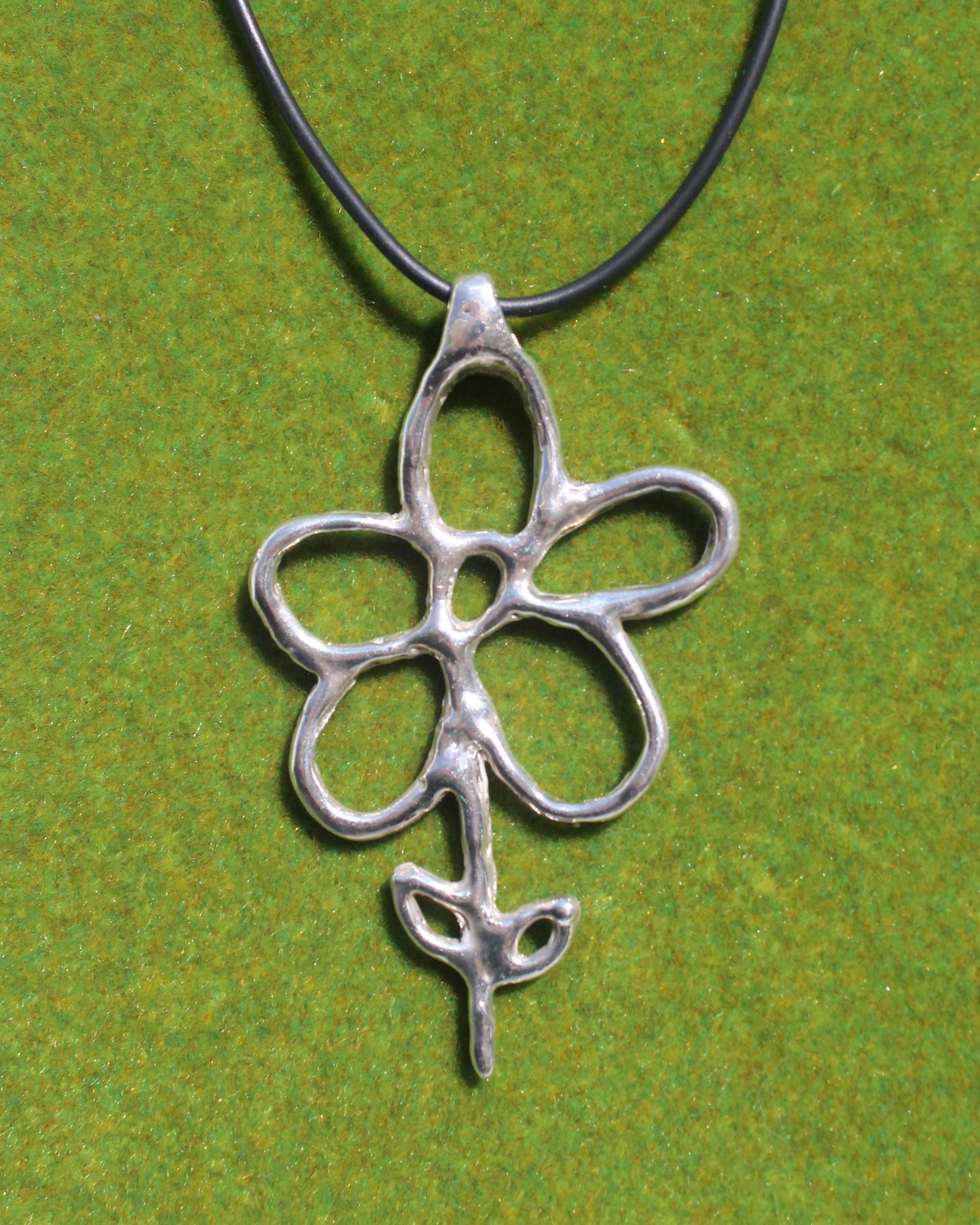 ANTHI PENDANT