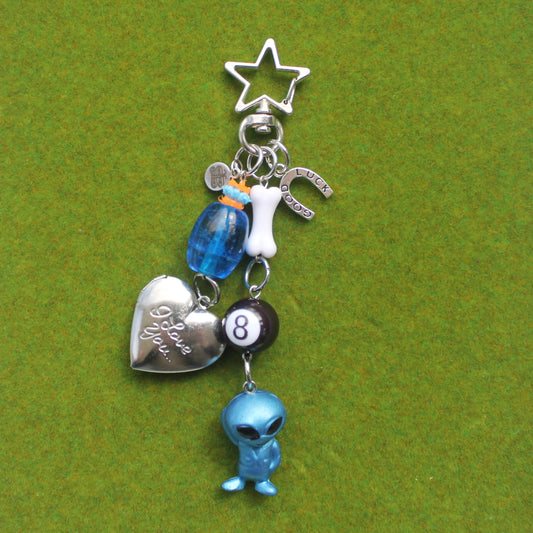 ALIEN LOCKET